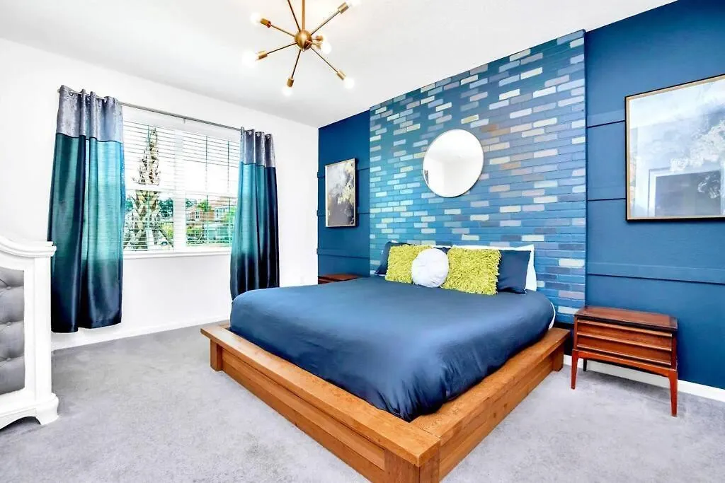 9br Family W Pool Hot Tub- Near *