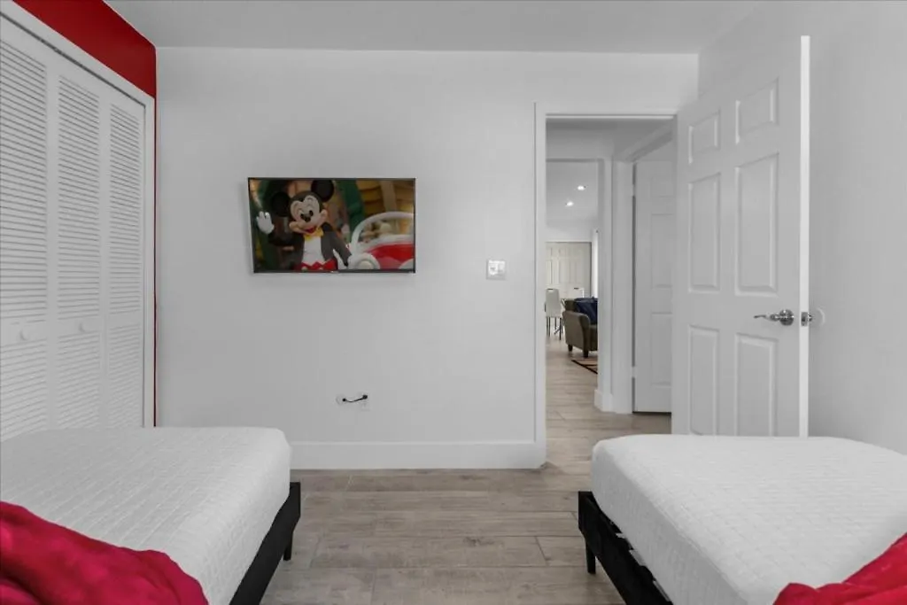 3 Bedrooms - 2 Bathrooms- Lindfields 3026 Bc *