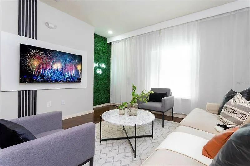 Modern Townhome 5 Miles To - 3 Bd 2 Baths 8968 Holiday home *