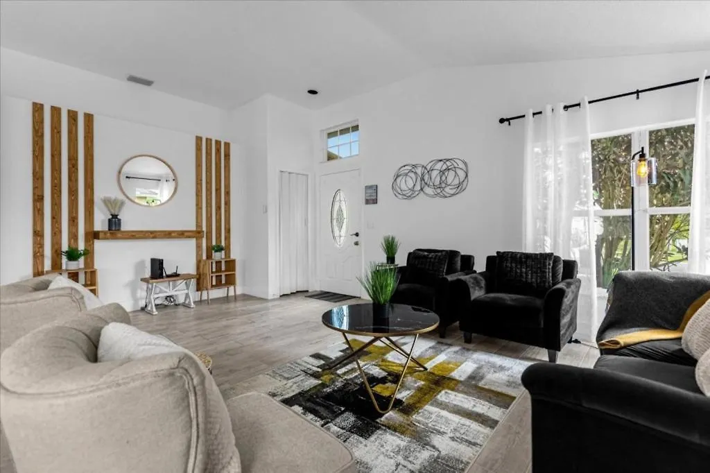 度假居 3 Bedrooms - 2 Bathrooms- Lindfields 3026 Bc