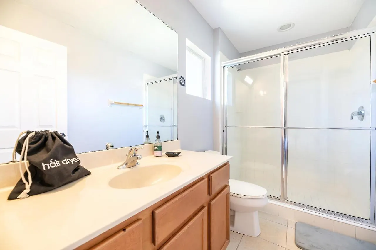 Family Retreat 6br With Private Pool, & Theater Near Kissimmee