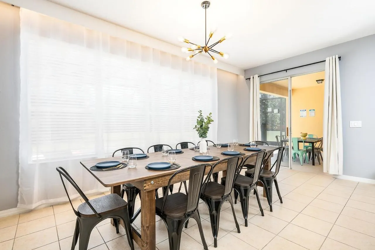 Vila Family Retreat 6br With Private Pool, & Theater Near