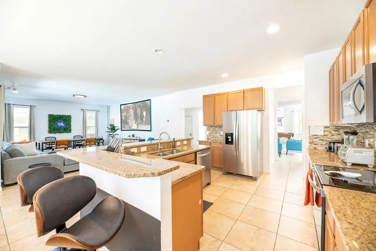 Huge 6br House - Private Pool Retreat Near 度假居