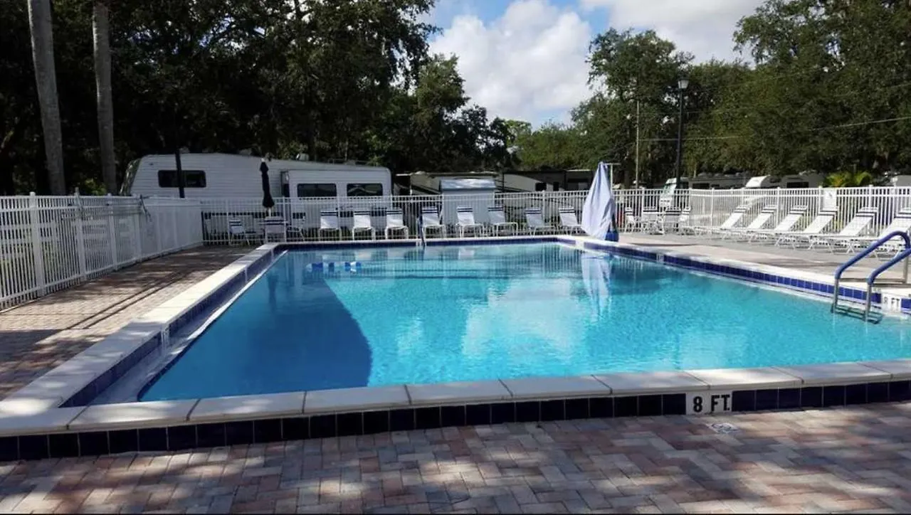 Cozy Tiny Near World & Orlando Parks! Holiday home