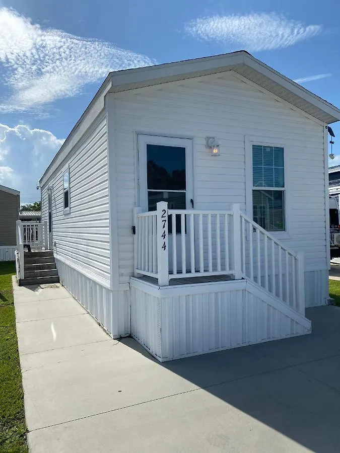 Holiday home Cozy Tiny Near World & Orlando Parks! *