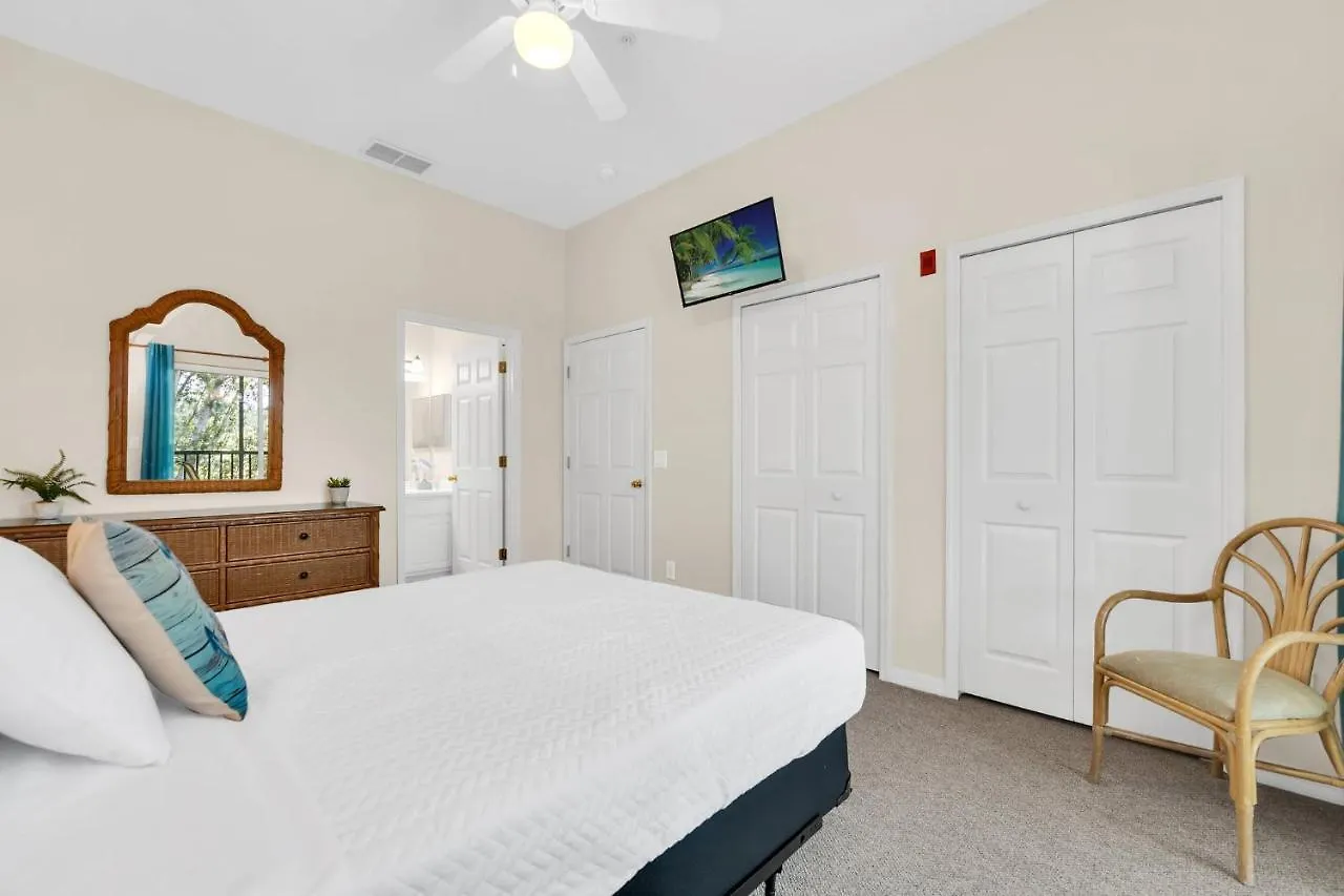 Spacious Paradise At Bahama Bay Apartment