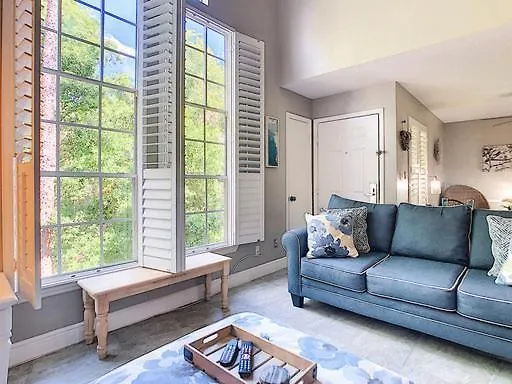 Stunning Tree Tops - Disney! Apartment