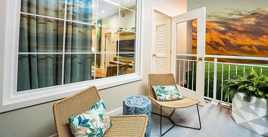 Embassy By Hilton Orlando Sunset Walk منتجع كيسيمي