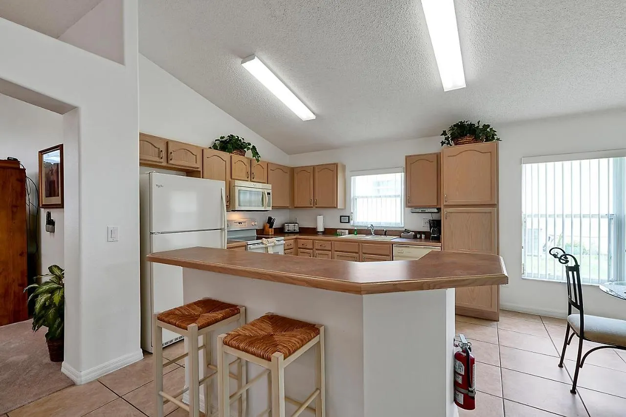 Neptunes Retreat - 4 Bed Close To Holiday home *