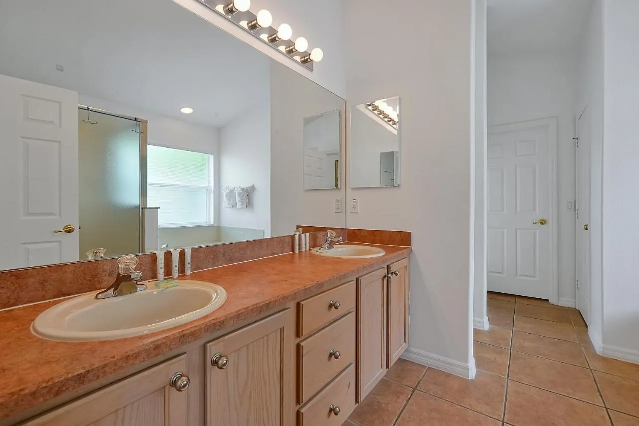 Neptunes Retreat - 4 Bed Close To