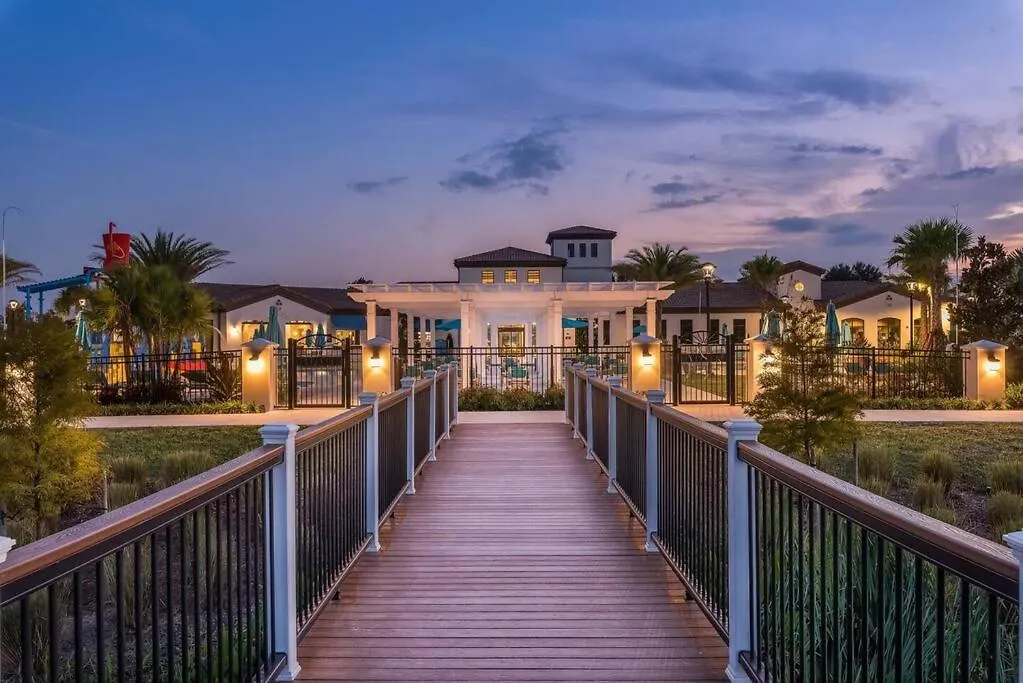 Castaway Oasis - 5 Bed Townhome, Heated Pool & Bbq Ferienhaus