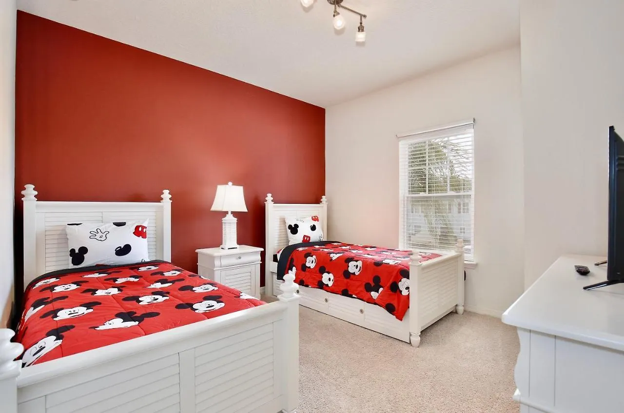 New In The Market Townhouse In West Lucaya! Holiday home *