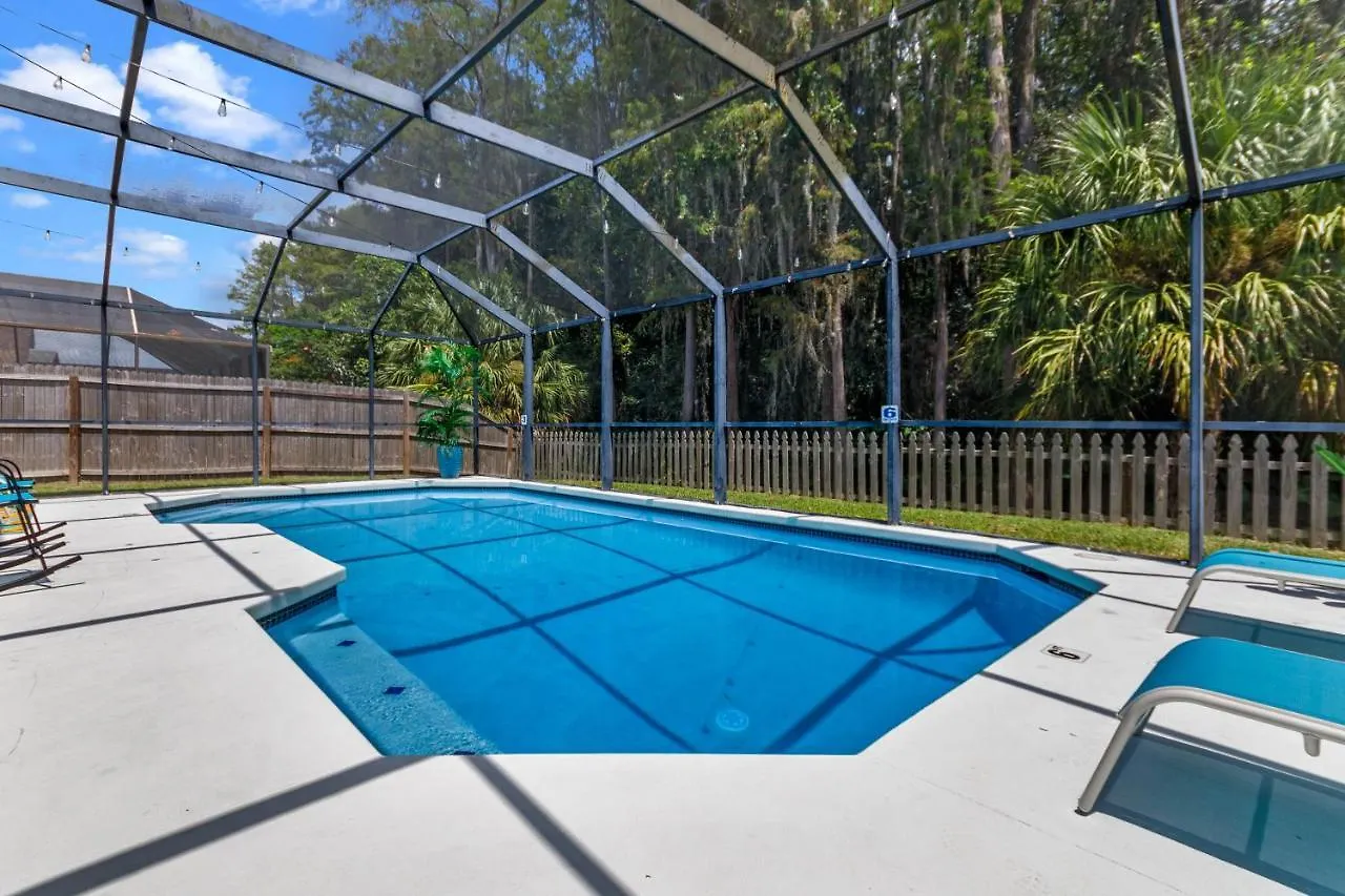 Villa Beautiful Tropical With Private Heated And Chilled Pool