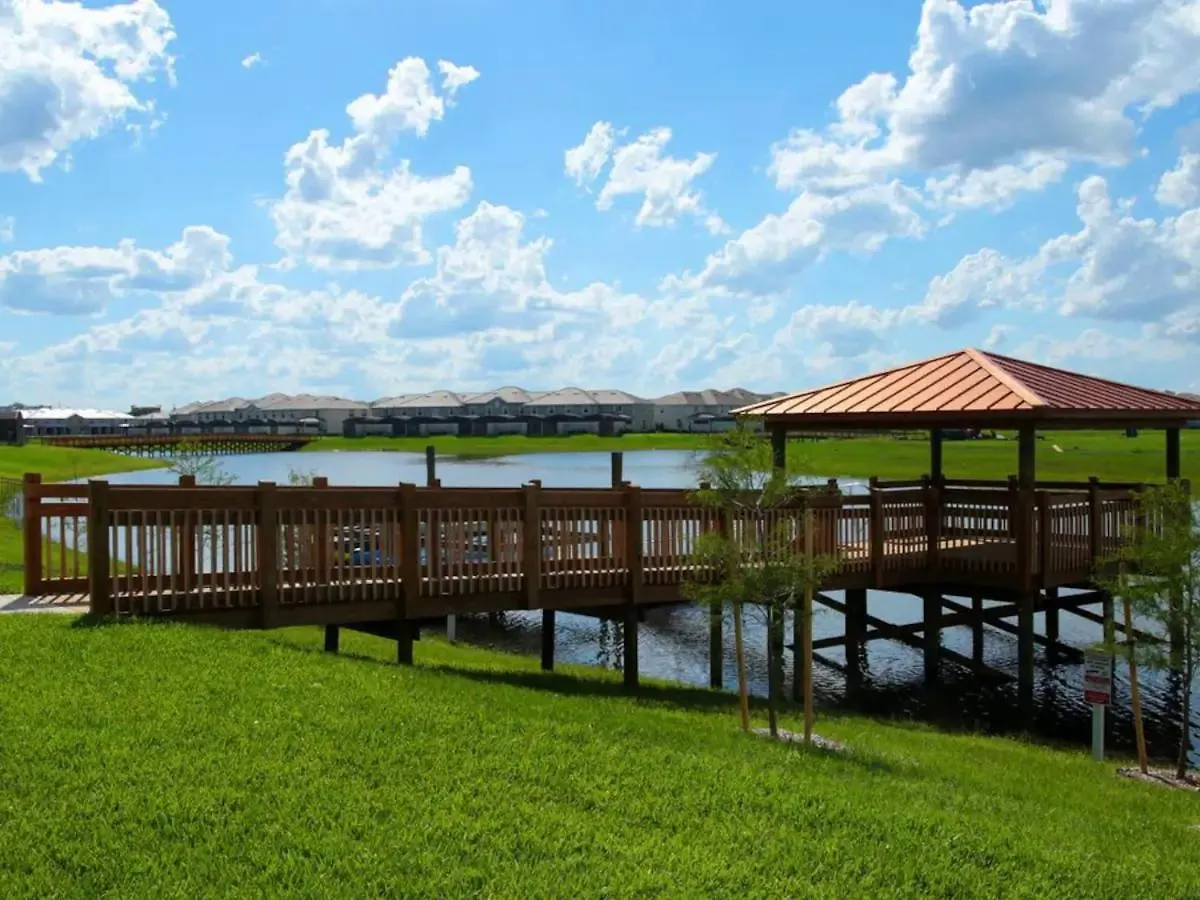 Private Pool And At Storey 基西米