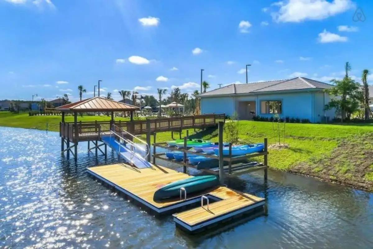 Private Pool And At Storey 基西米