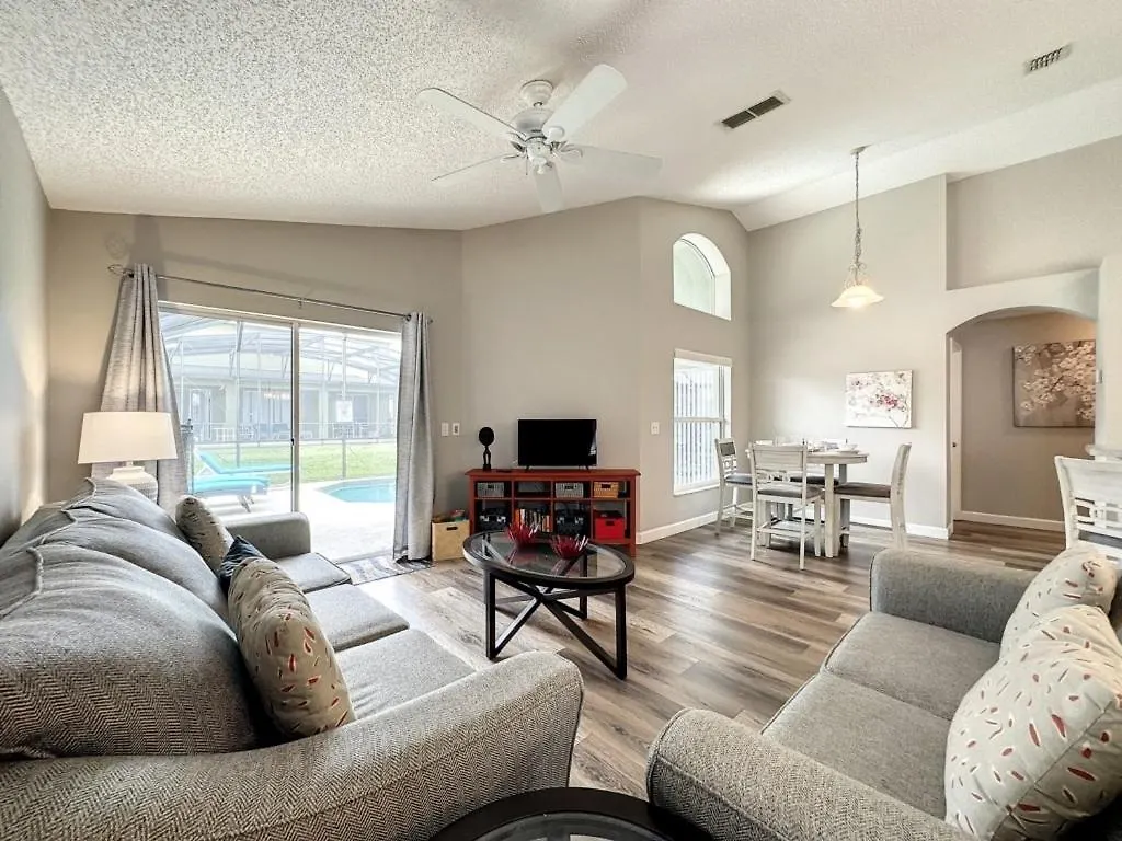 4 Bed 3 Bath In A Gated Community With Pool