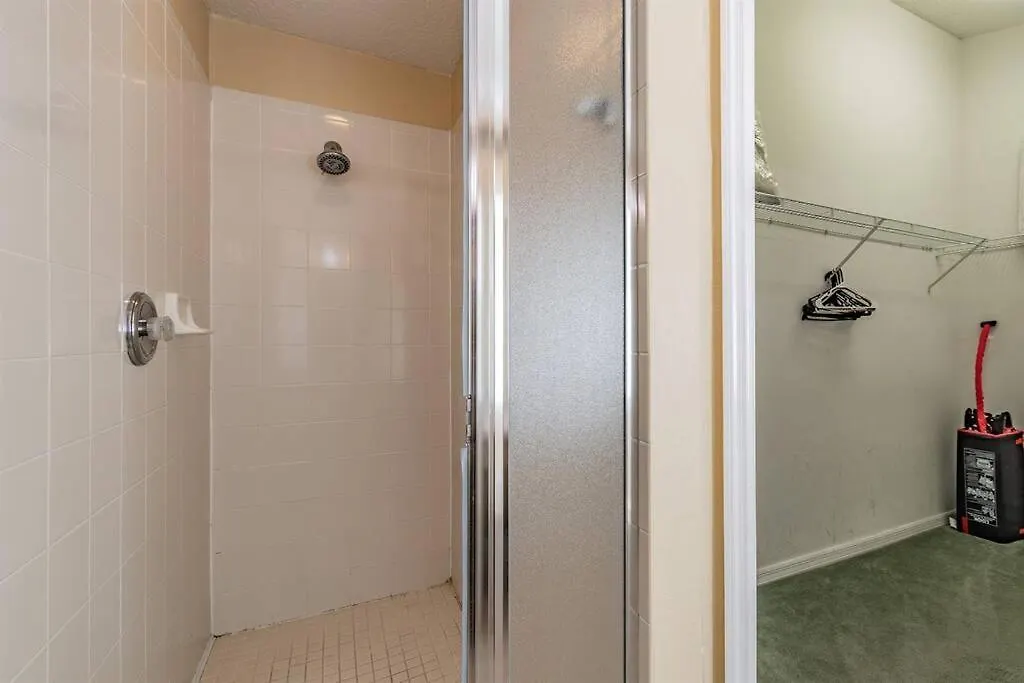 Holiday home Spacious Water View With Pool Area-no Carpet Kissimmee