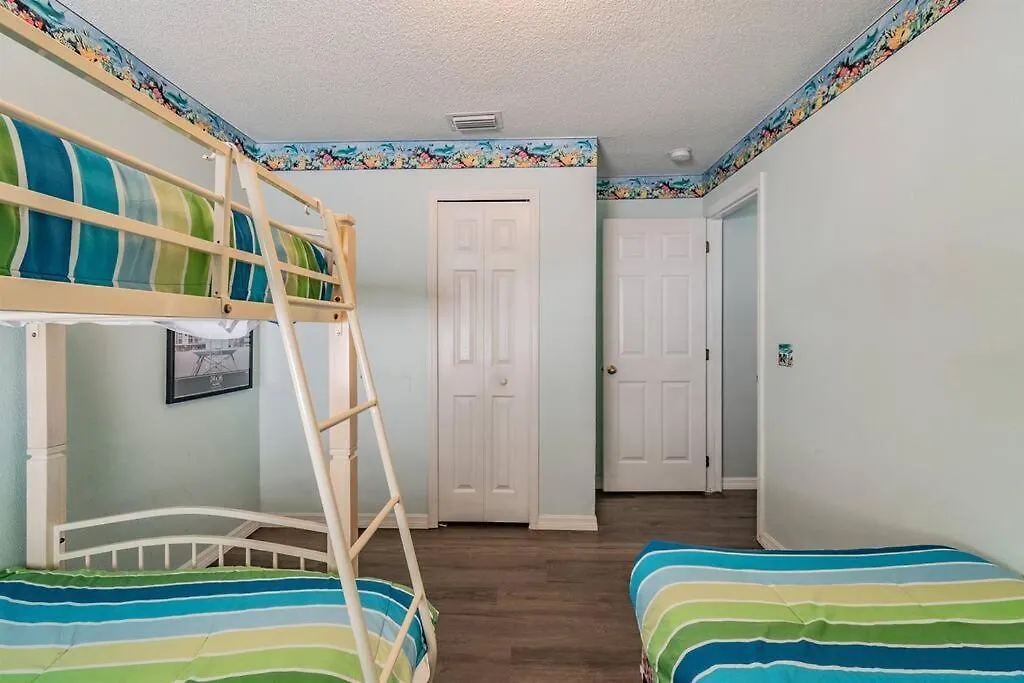 Spacious Water View With Pool Area-no Carpet Kissimmee