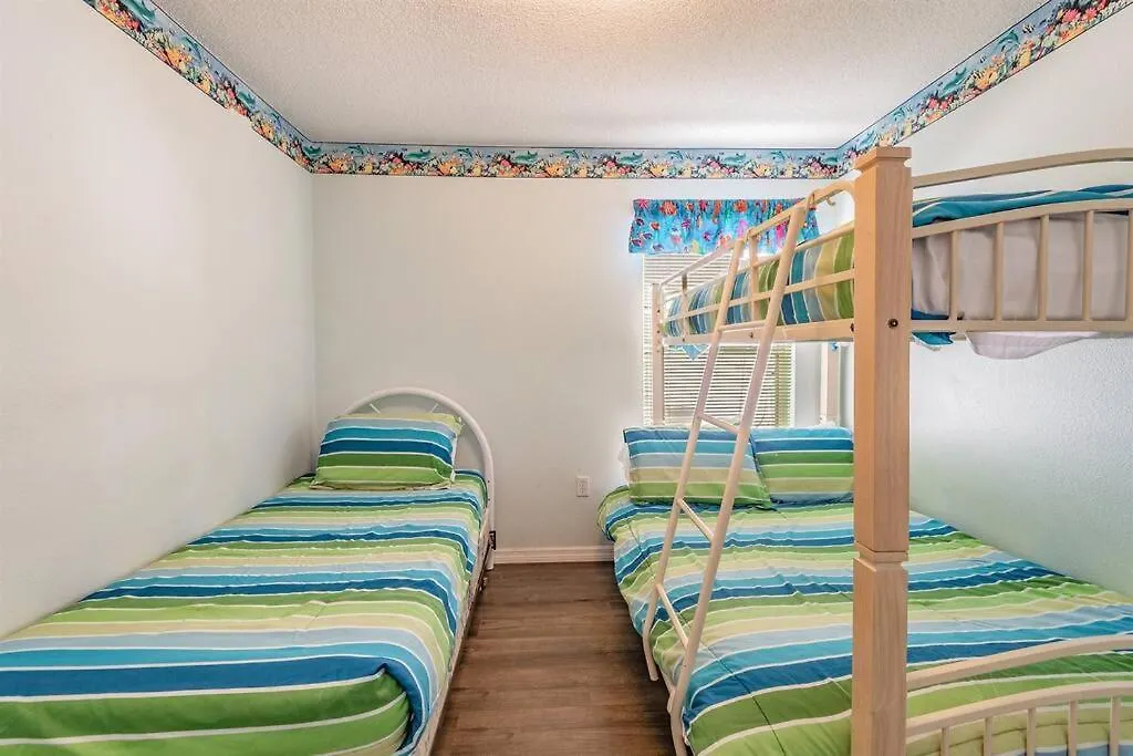 Spacious Water View With Pool Area-no Carpet Holiday home Kissimmee