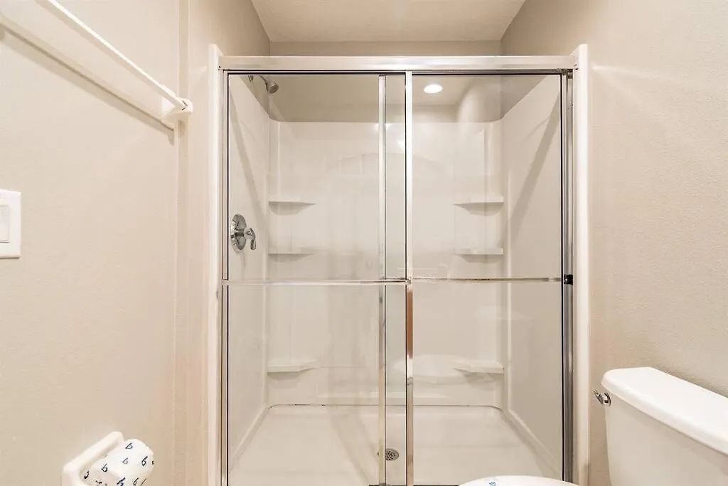 Elegant Jacuzzi Town House Near To - No Carpet Kissimmee