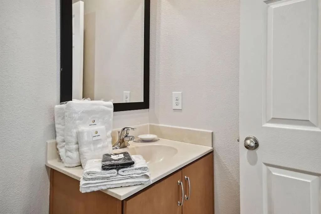 Small&comfy Private/jacuzzi Near Fiber Internet Holiday home Kissimmee