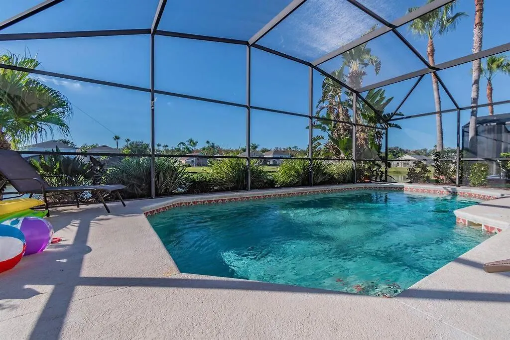 Spacious Water View With Pool Area-no Carpet Holiday home