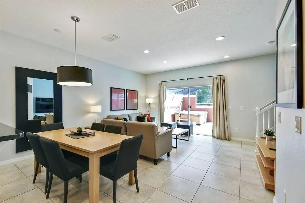 Small&comfy Private/jacuzzi Near Fiber Internet * Kissimmee