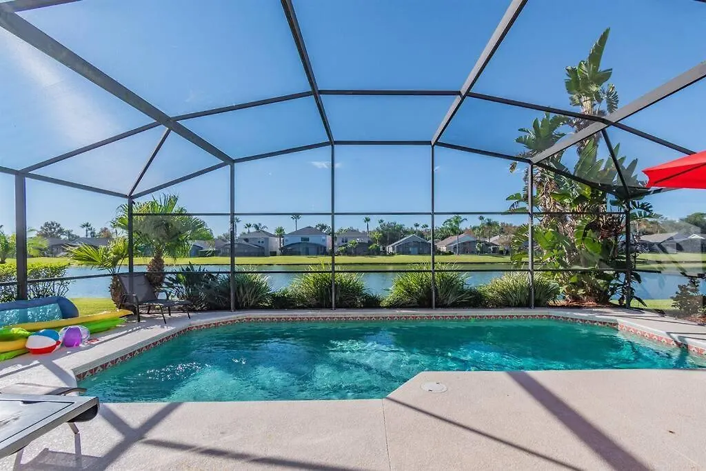 Spacious Water View With Pool Area-no Carpet *