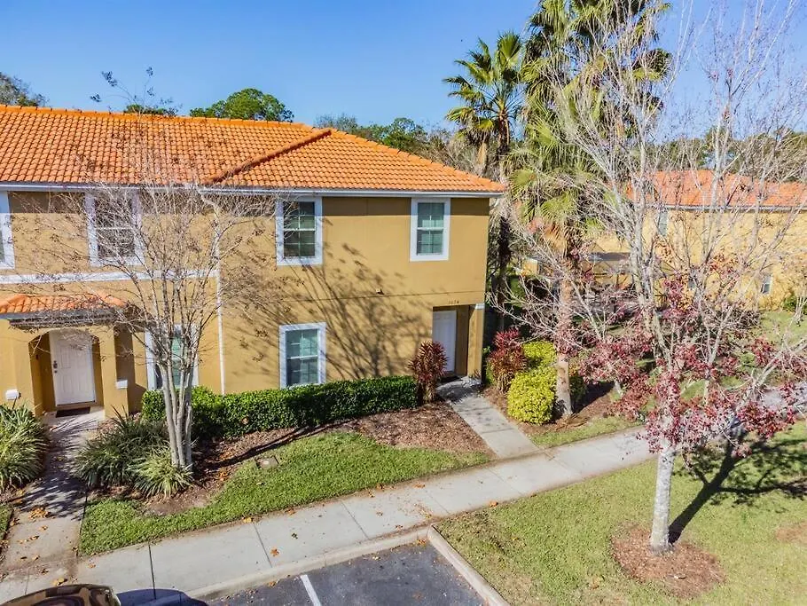 Elegant Jacuzzi Town House Near To - No Carpet * Kissimmee