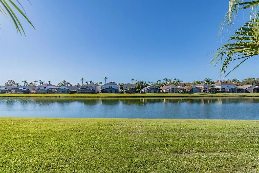 Spacious Water View With Pool Area-no Carpet Holiday home Kissimmee