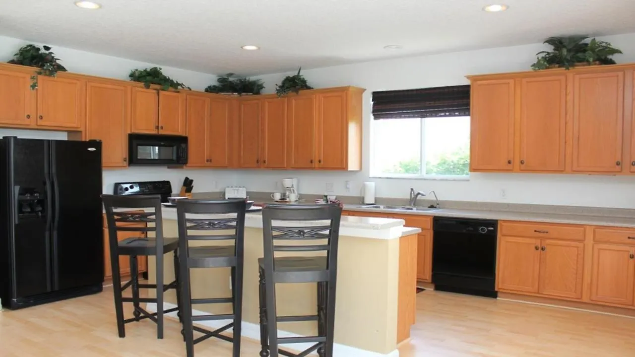 Villa 5br 45ba At Somerset *