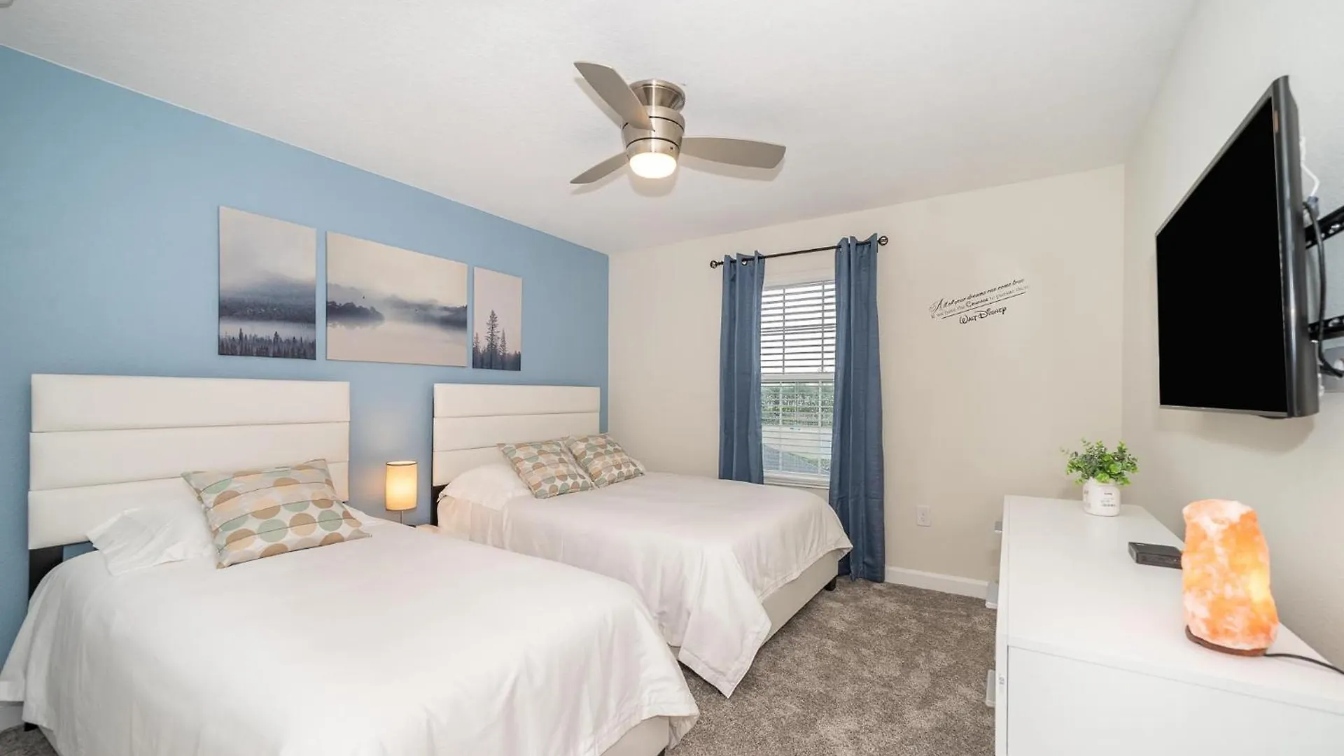 4830fa Townhouse 4 Bedrooms & 3 Bathrooms + Pool