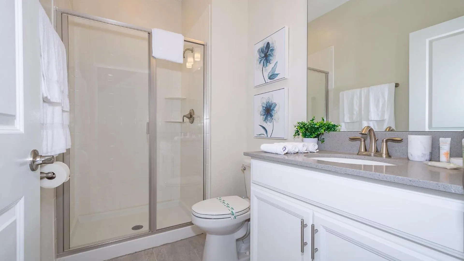 Holiday home 4809am Townhouse 4 Bedrooms & 3 Bathrooms + Pool *