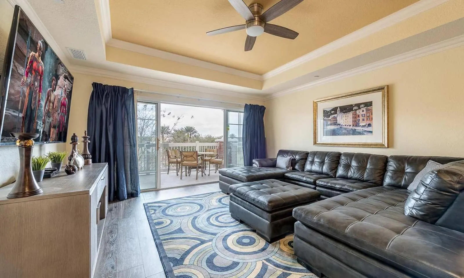 Spacious Elegant 3 Bdrm With Private Balcony At Reunion Holiday home