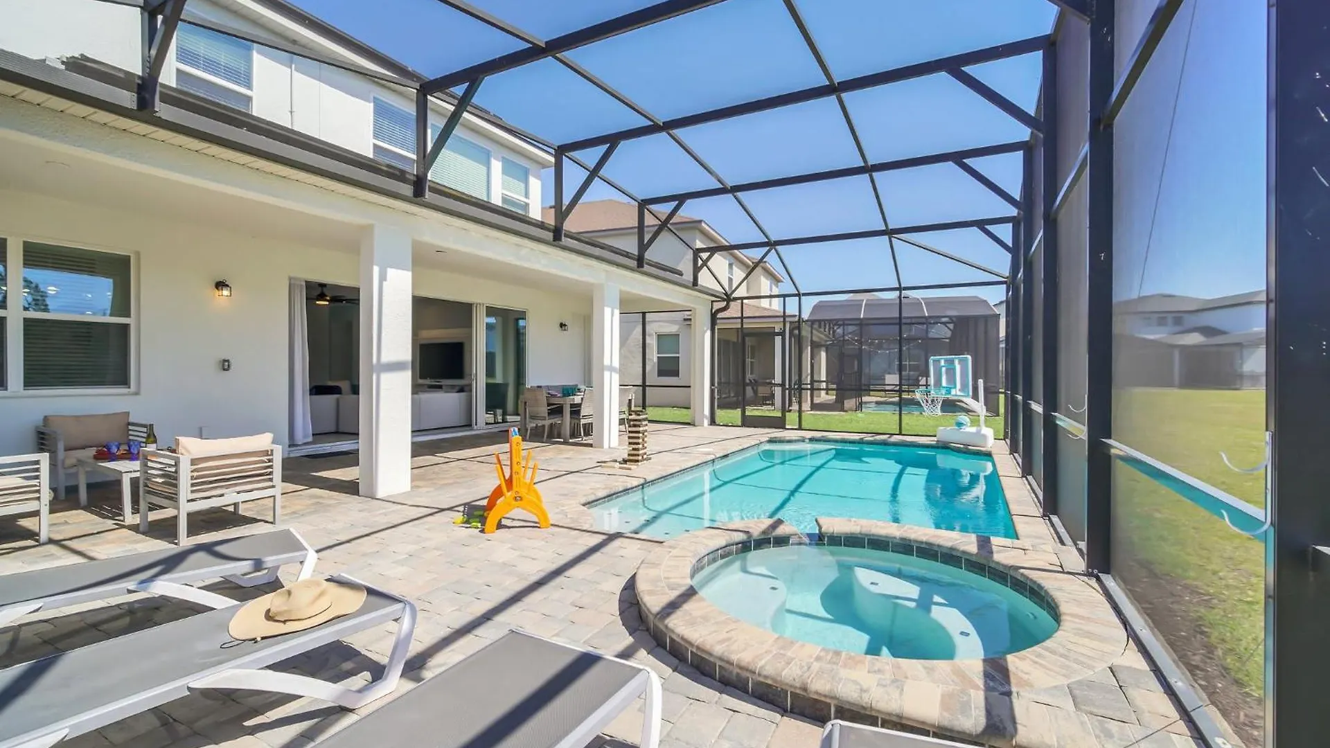 Luxury South Facing Pool No Rear Neighbors Themed Theatre & Game #8so8956 Holiday home *