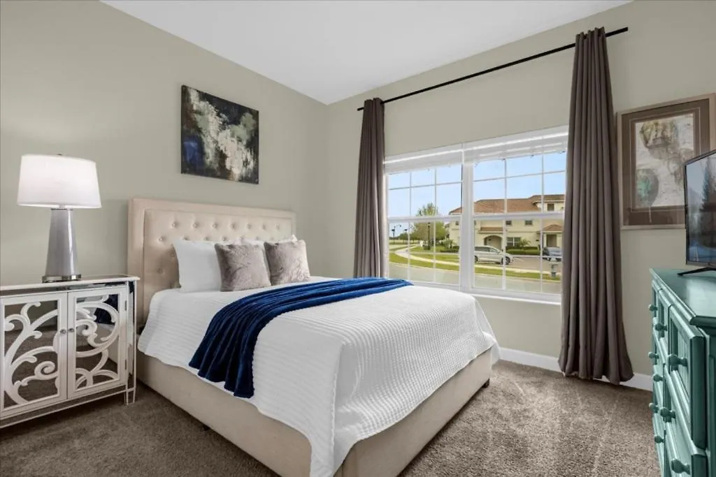 5 Bedroom- 5 Bathroom Storey 4901 Wa Holiday home *