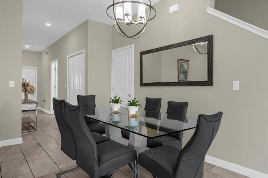 5 Bedroom- 5 Bathroom Storey 4901 Wa Kissimmee