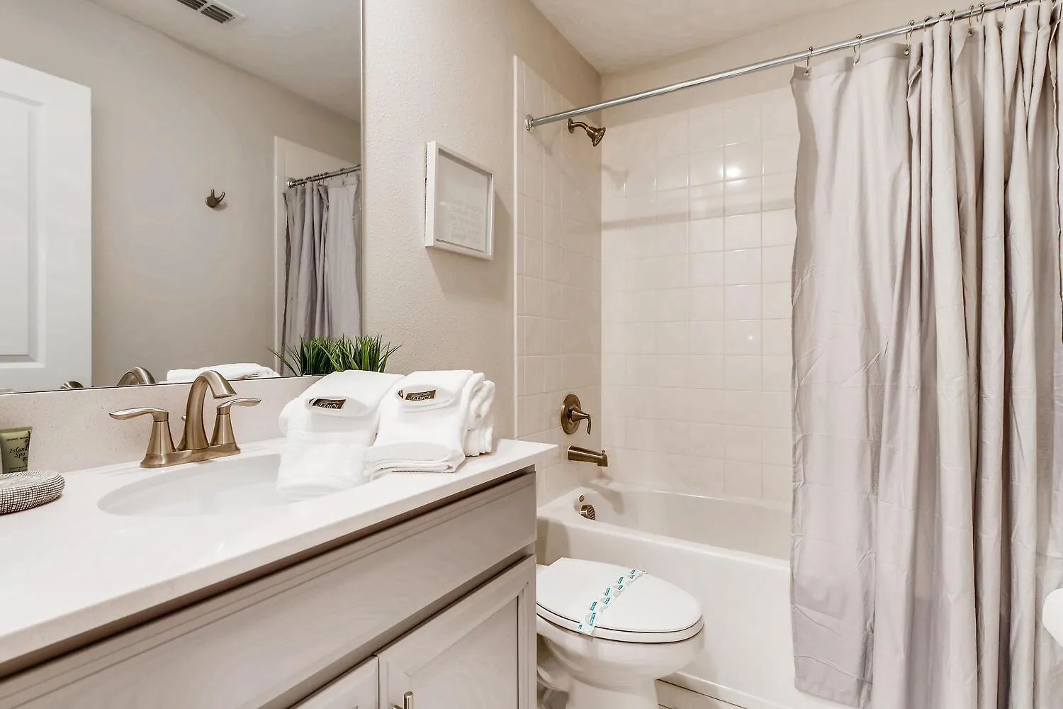 2859 Bd - Grand Luxury With A Sparkling Pool *