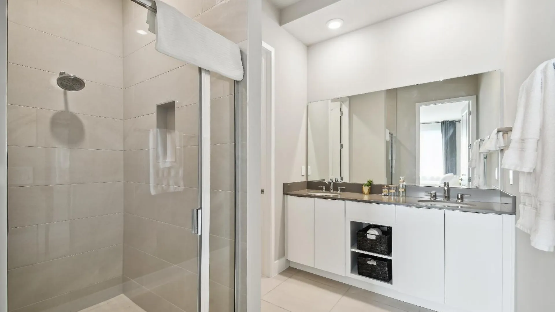 Apartment Stunning New Close To World *