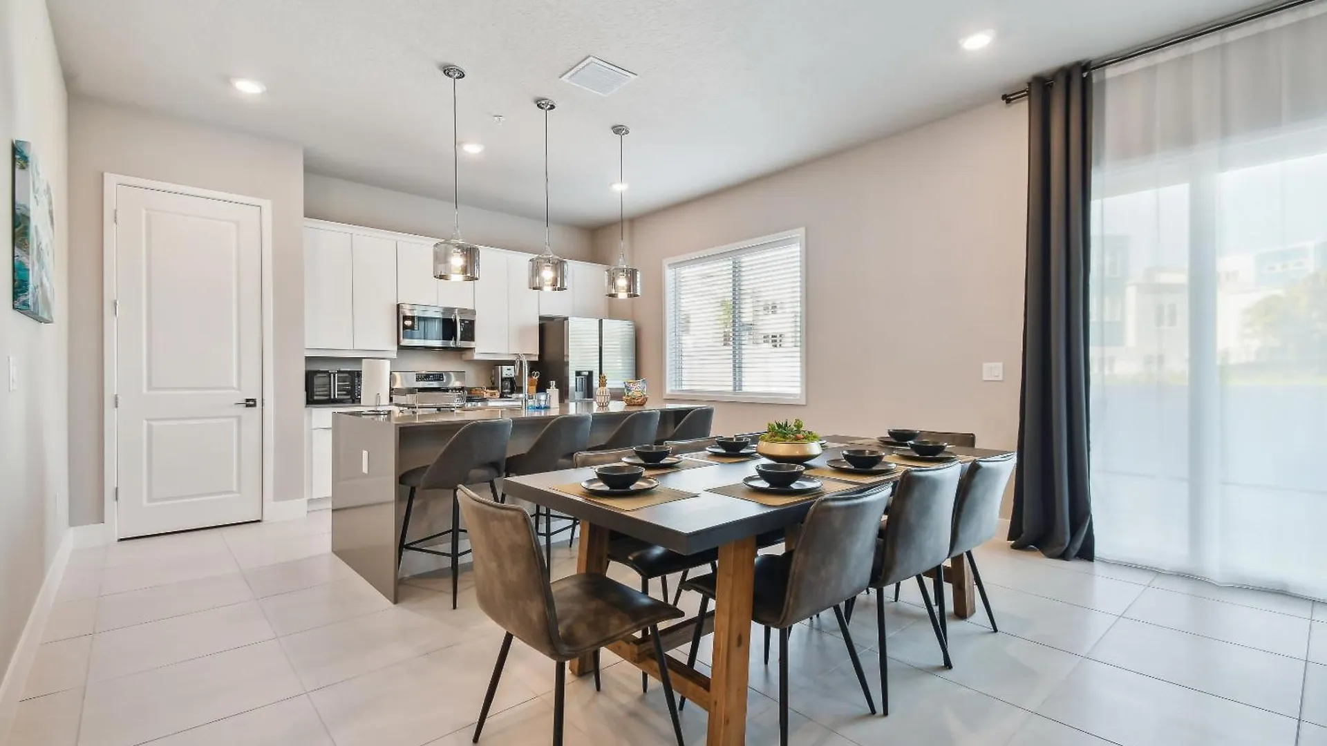 Stunning New Close To World Apartment Kissimmee