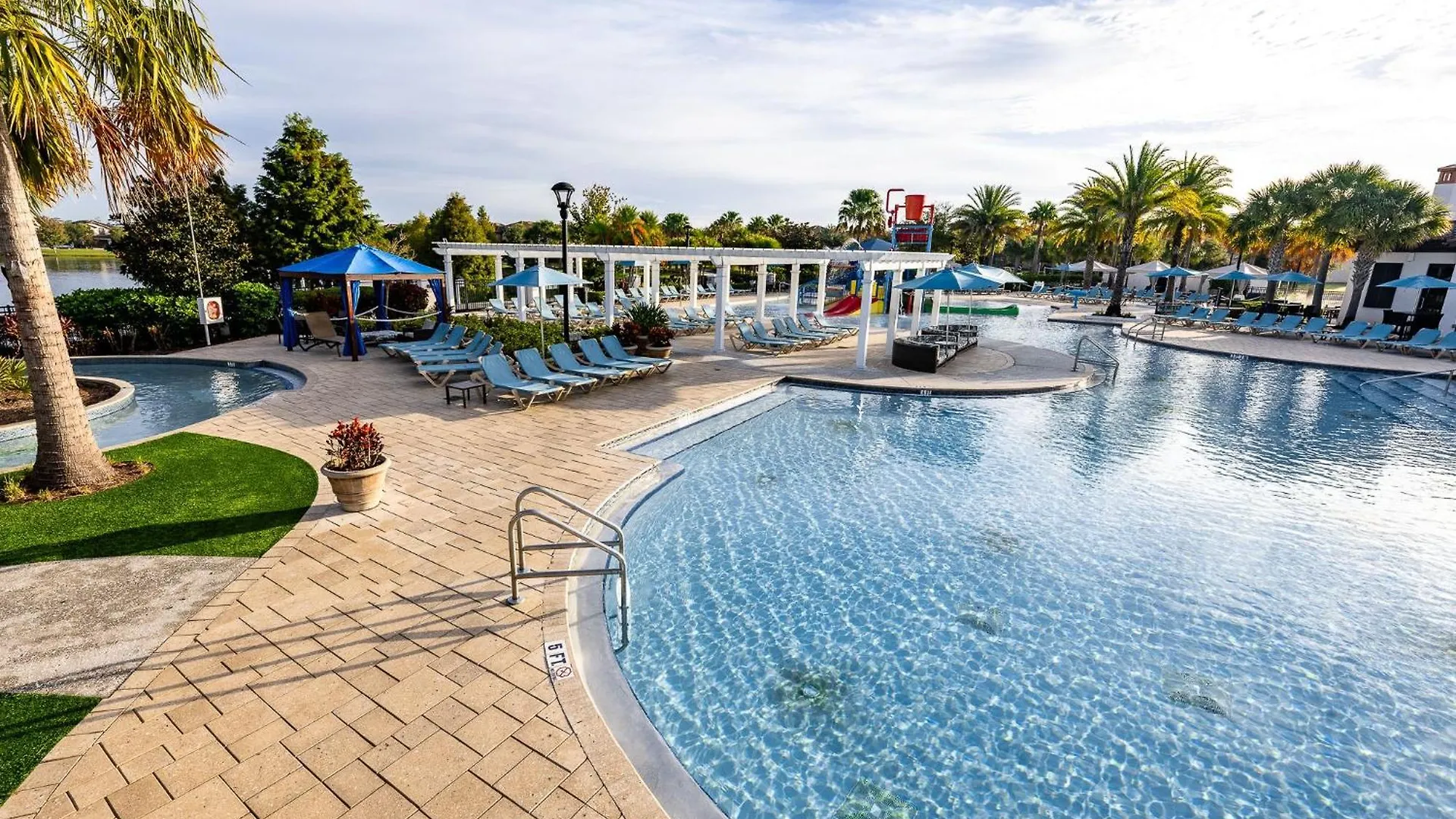 Upscale 8br, Pool, Spa, Gameroom By Holiday home *