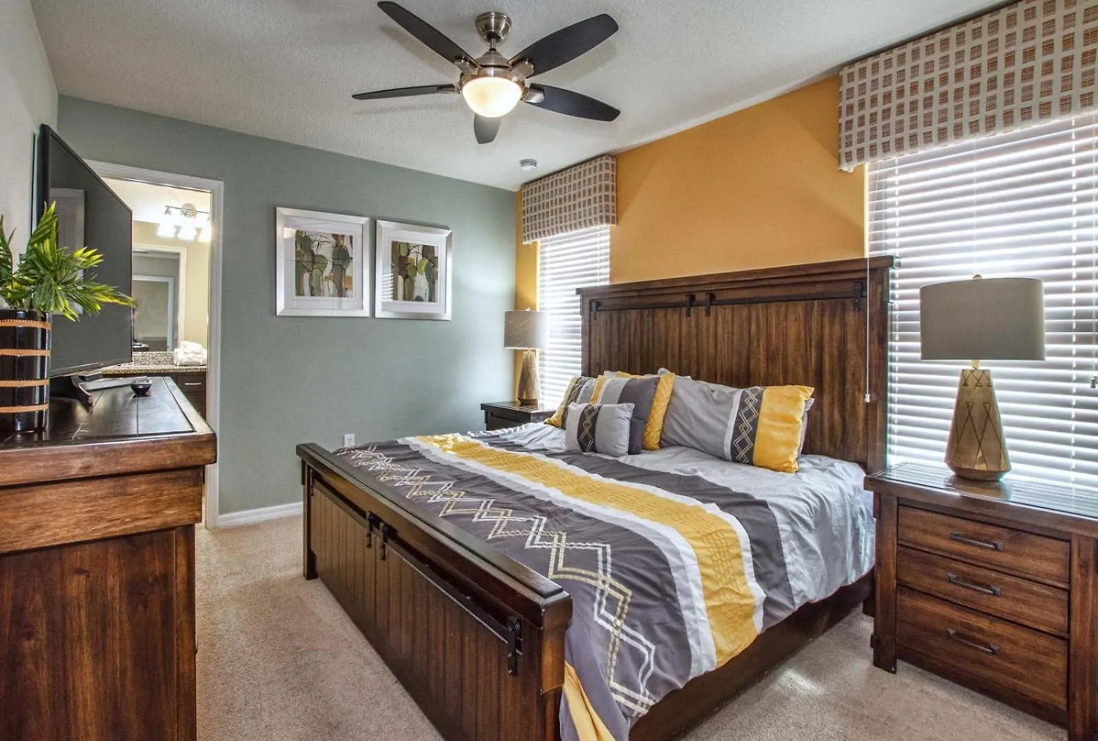 Holiday home Upscale 8br, Pool, Spa, Gameroom By