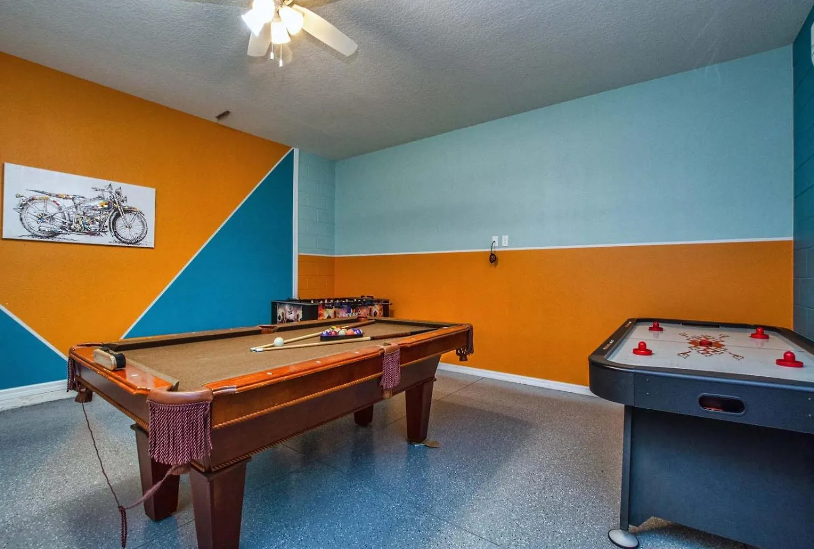 Upscale 8br, Pool, Spa, Gameroom By *