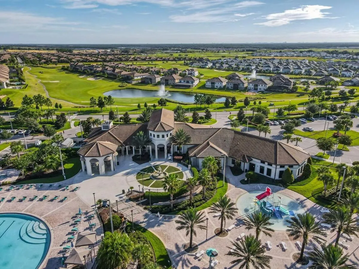Holiday home Comforting 2br With Waterpark & Game
