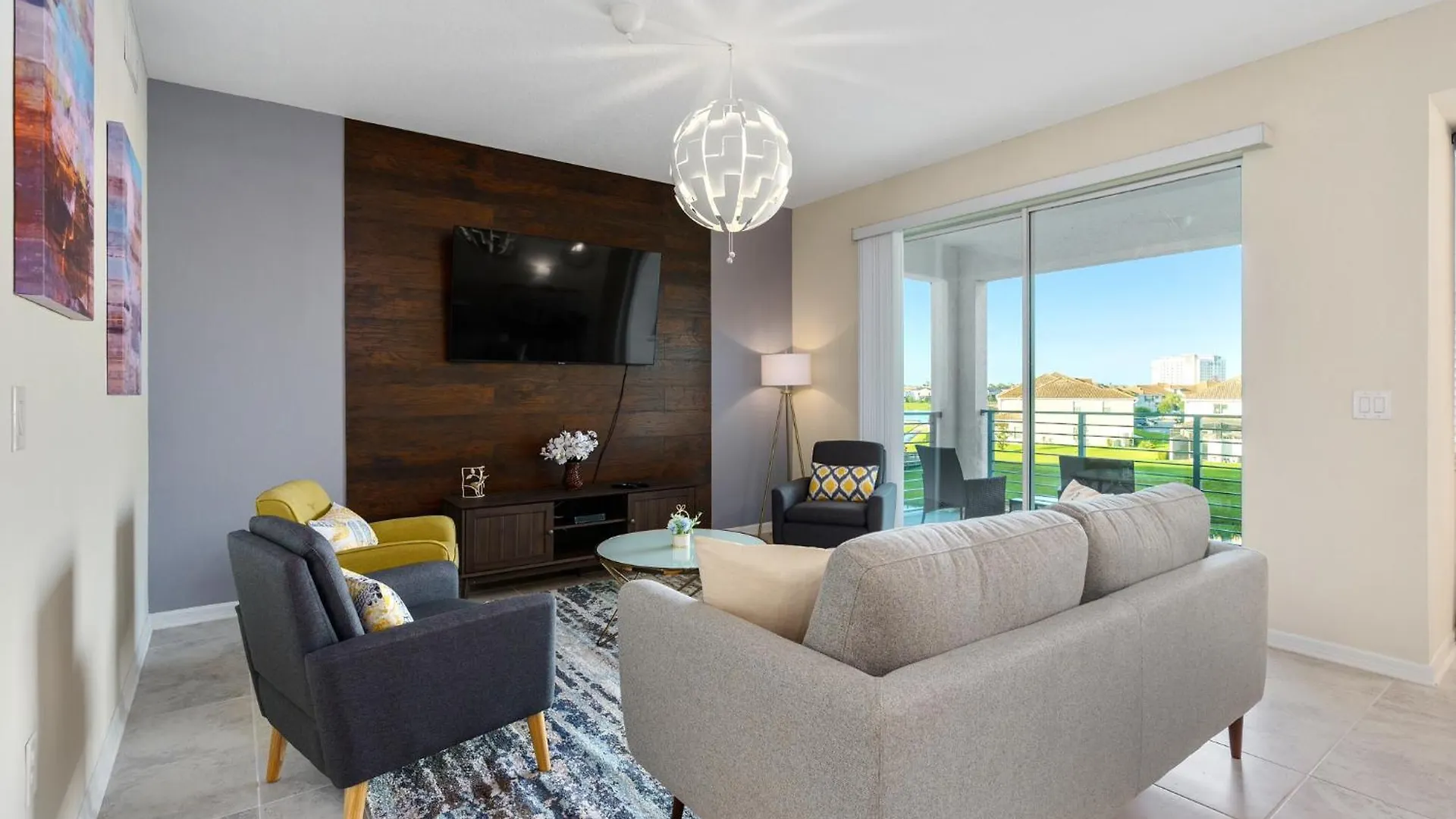 Storey 2br Cozy Close To *