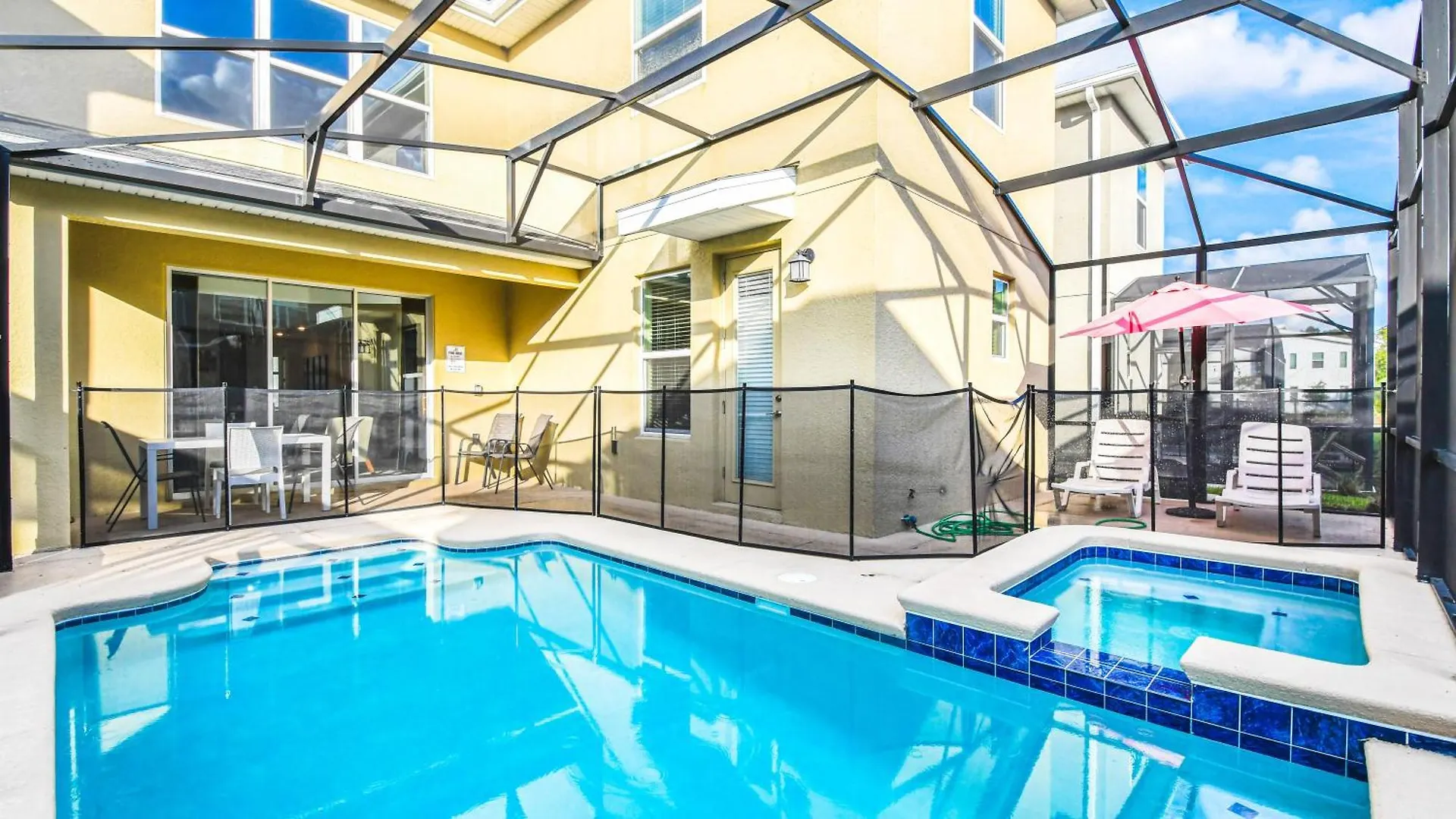 Storey Cozy Pool Theme