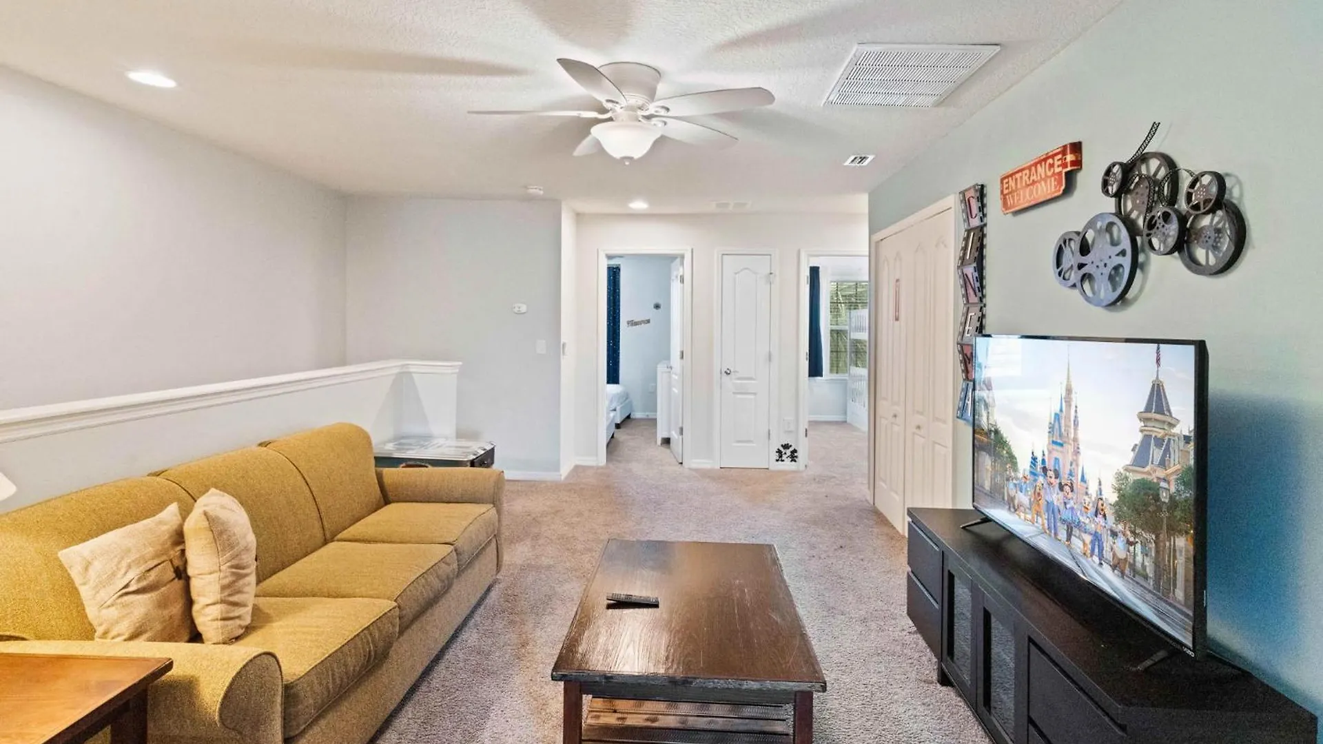 Townhome With Private Pool, Bbq & Free Waterpark Holiday home