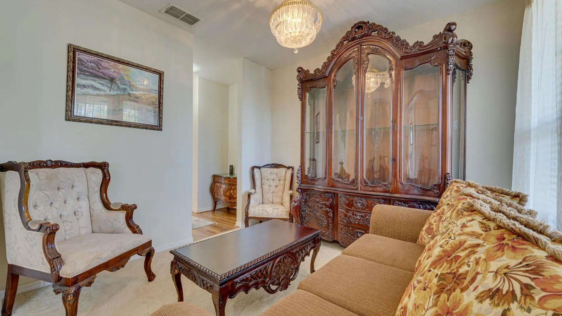 Elegant And Spacious Vacation Home! *