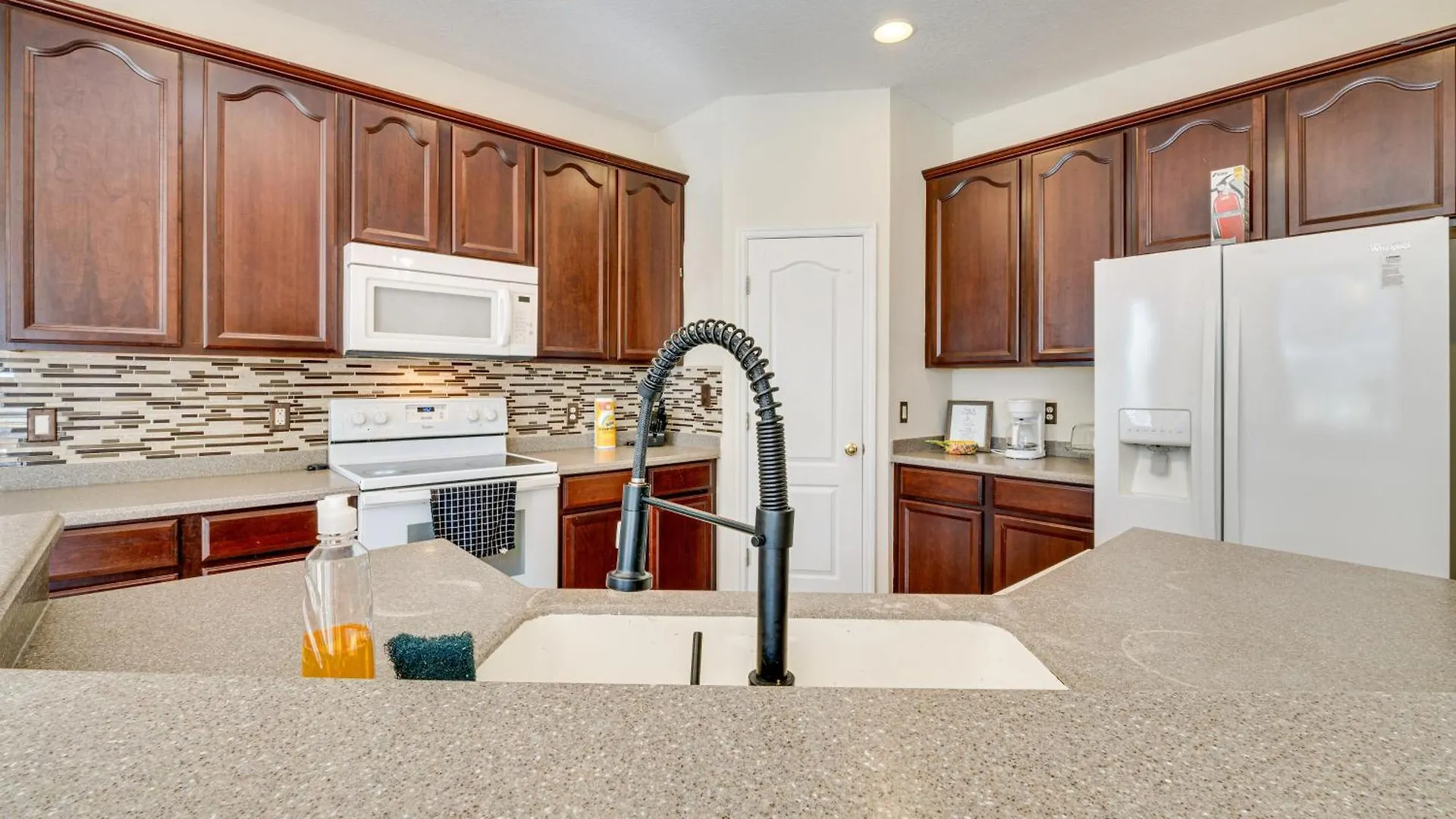 Elegant And Spacious Vacation Home! * Kissimmee