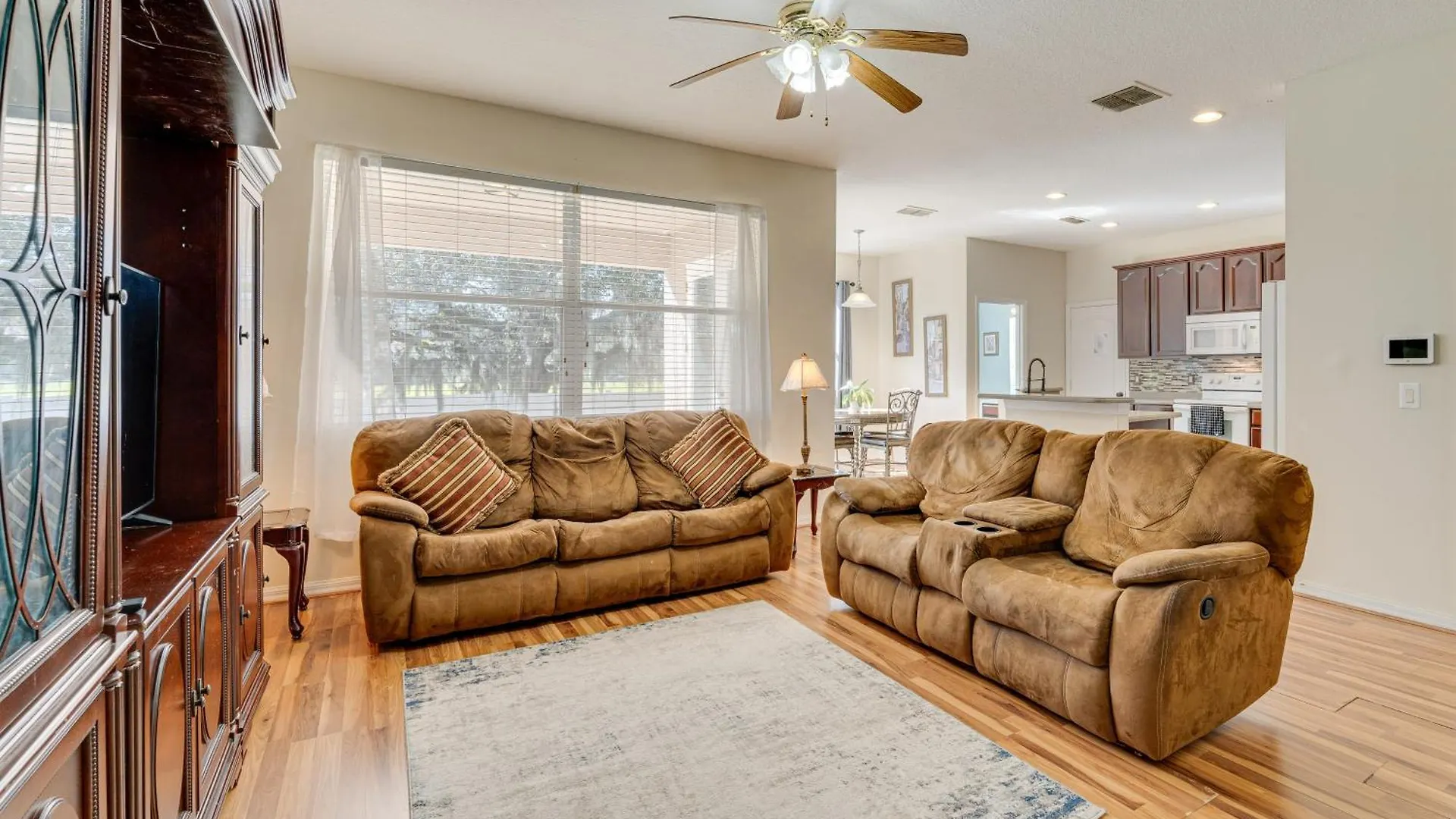 Holiday home Elegant And Spacious Vacation Home!